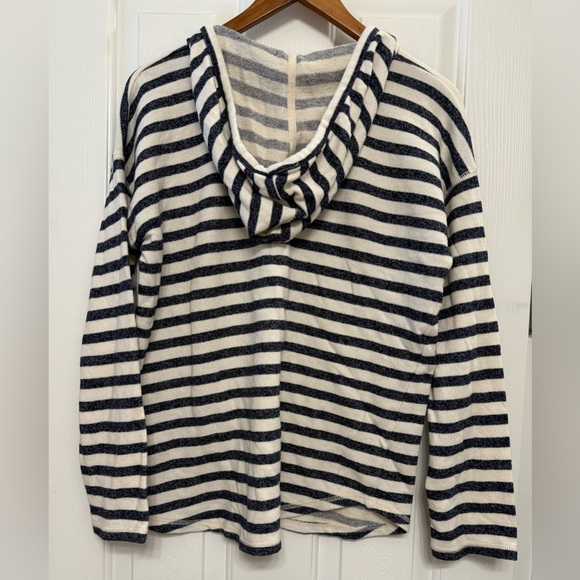 **CHAPS Striped Hoodie – Size Large – Cotton Blend – Coastal Casual Layer** - Picture 2 of 5